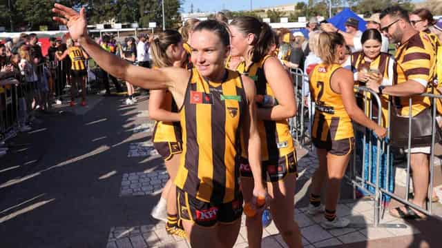 'Emotional toll': AFLW Giants lose after men's scandal