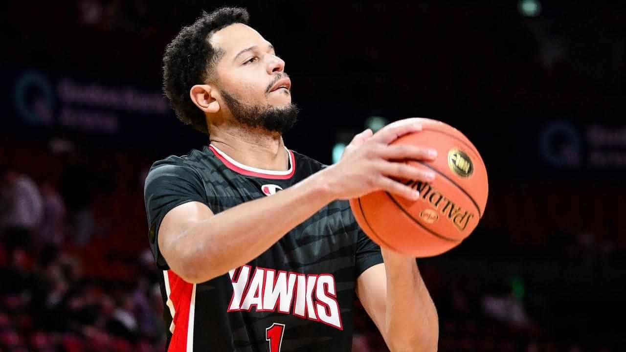 Hawks topple Taipans to keep top spot on NBL ladder