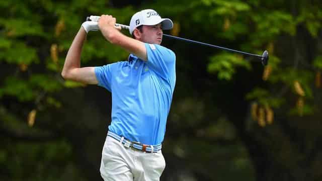 Elvis avoids the blues with breakthrough golf victory