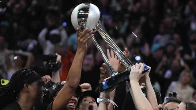 Brondello's Liberty win WNBA championship in thriller