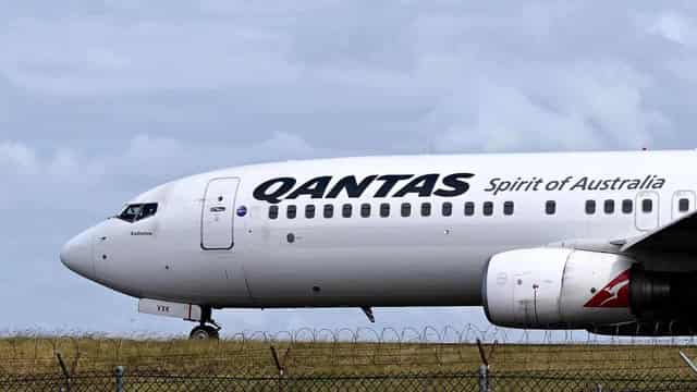 No flight disruptions tipped as Qantas engineers strike