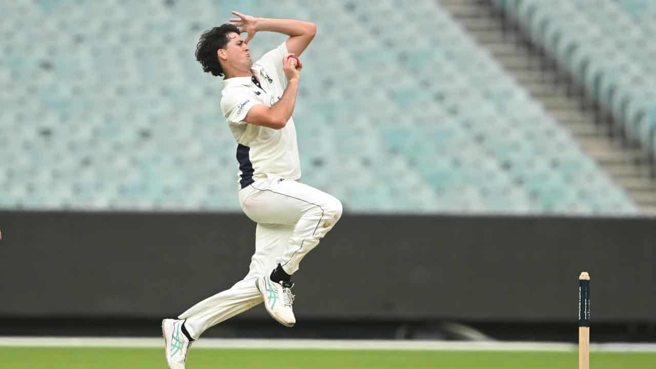 Elliott fires as Vics roll NSW for opening Shield win