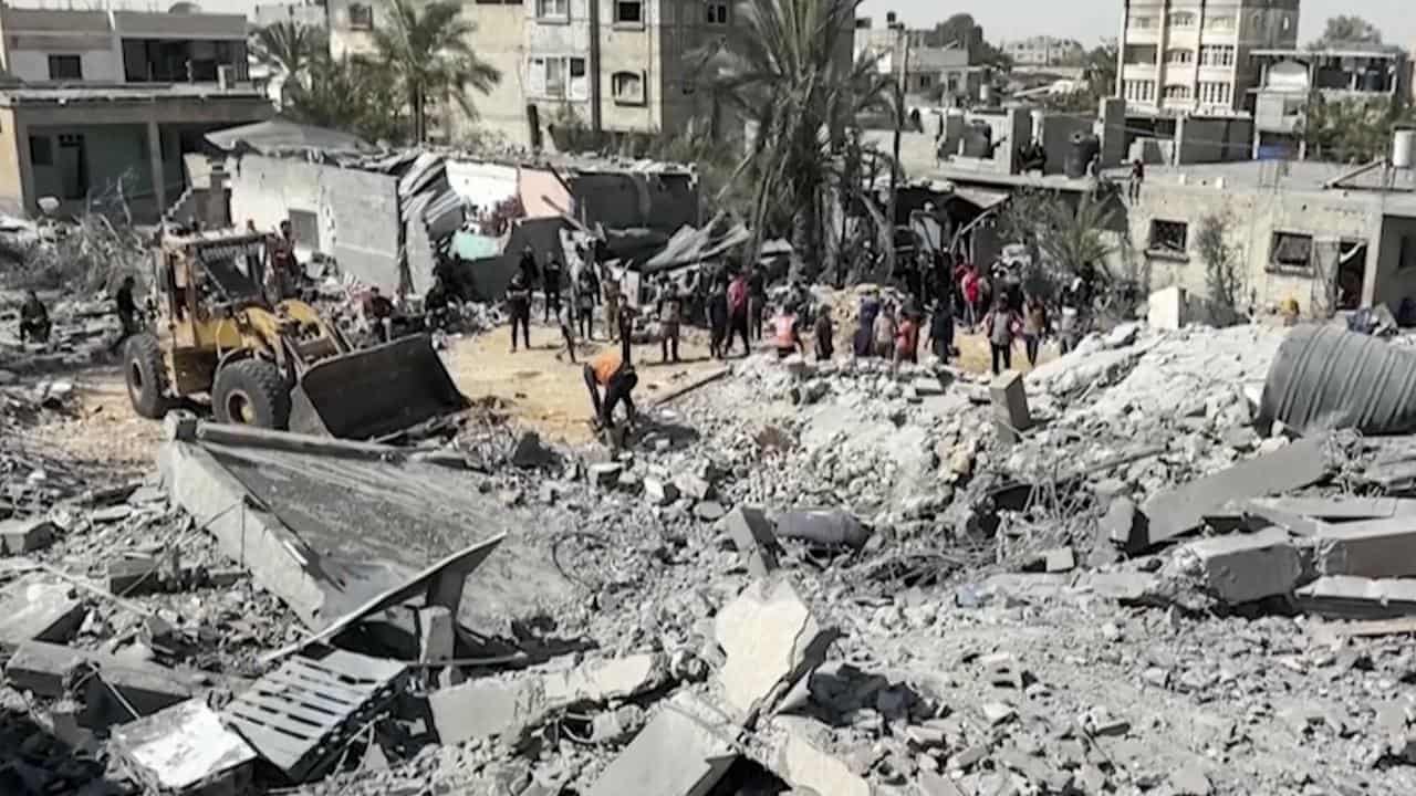 Israeli strike in northern Gaza kills 60, officials say