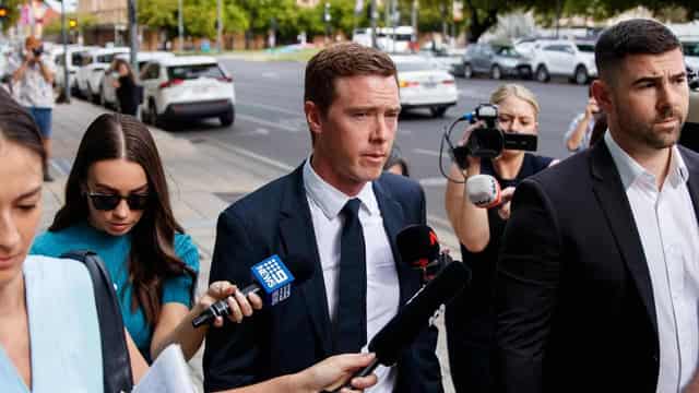 Olympic cyclist's court case over wife's death delayed