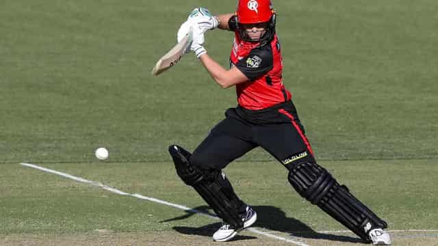 Molineux fires in Gades' WBBL thriller against Adelaide