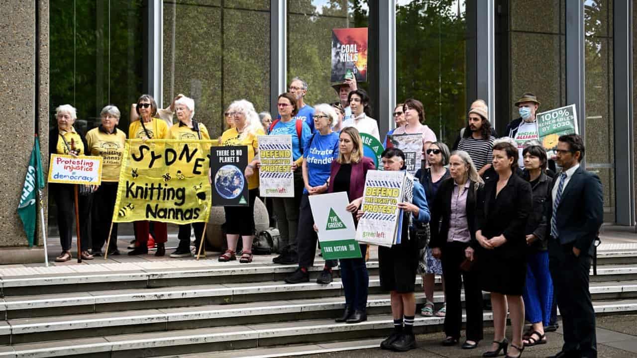 Arrests 'not the only point' of coal port blockade