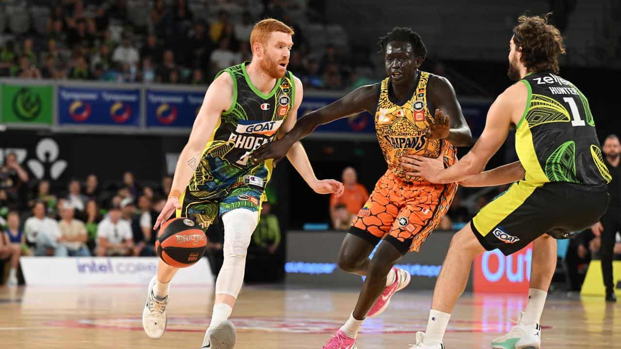 Glover posts career-high as Phoenix rise over Taipans