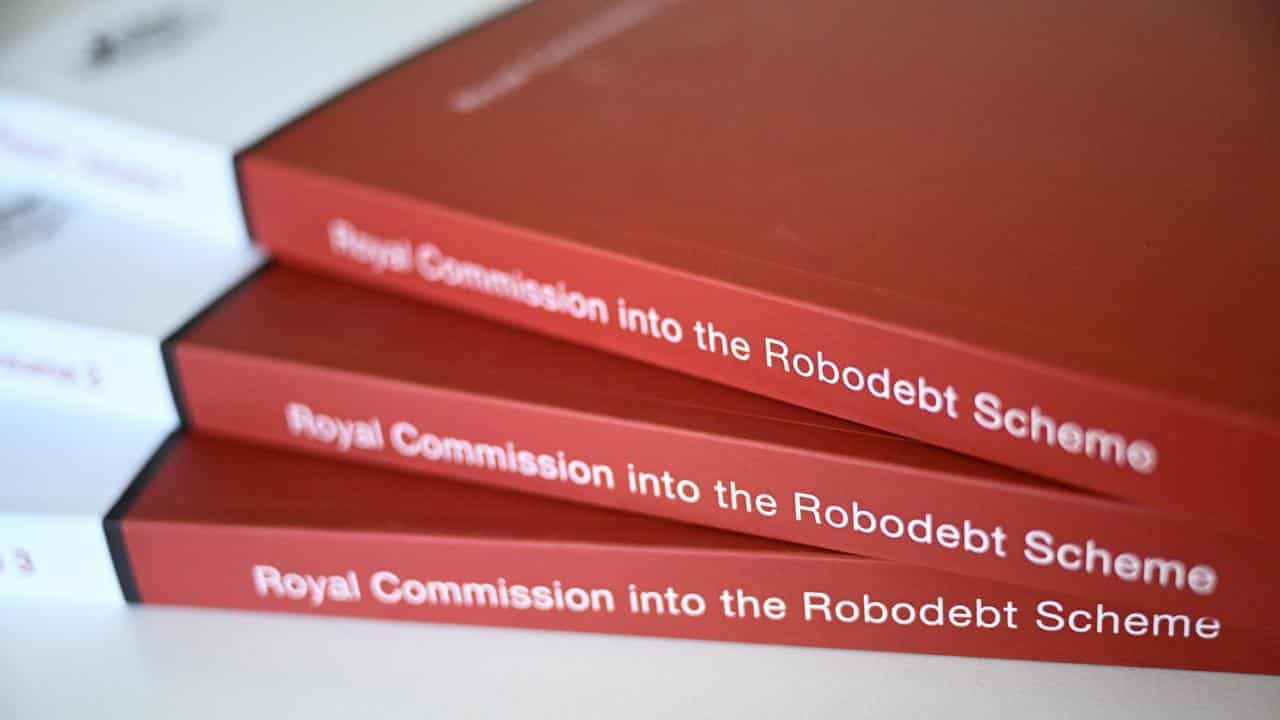 Watchdog inundated by robodebt handling complaints