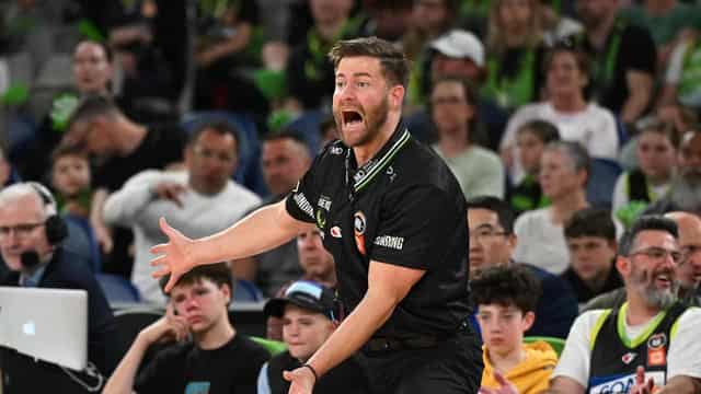 Phoenix coach King baffled by lopsided NBL foul count