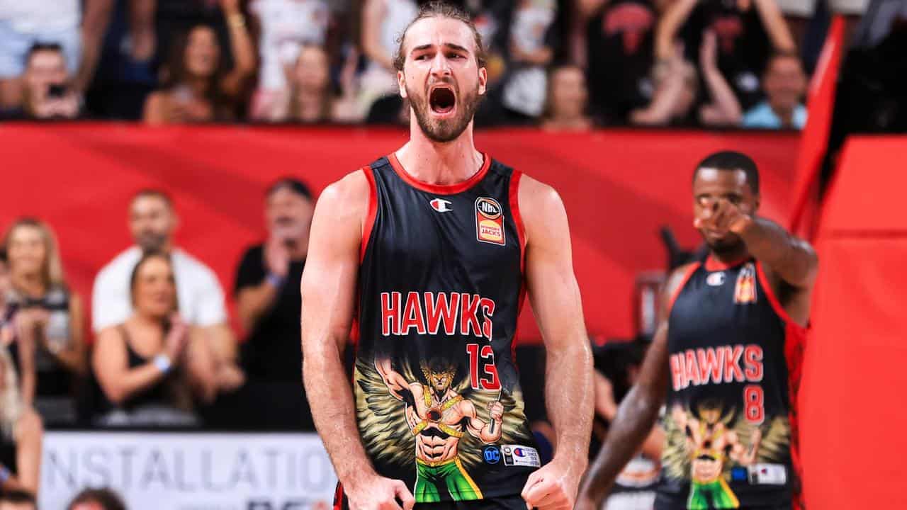 Hawks smother Kings to tighten hold on NBL rivals