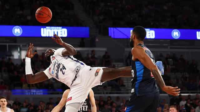 Harrell explodes, ejected as Melbourne Utd beat 36ers