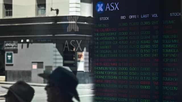 Australian shares tread water as mega chipmaker reports