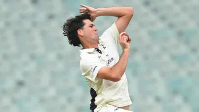 Victoria top of the Shield after skittling Queensland