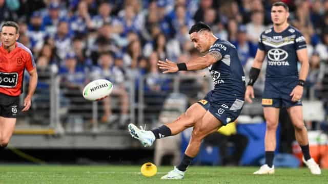 Holmes at ease with Flanagan after Sharks exit