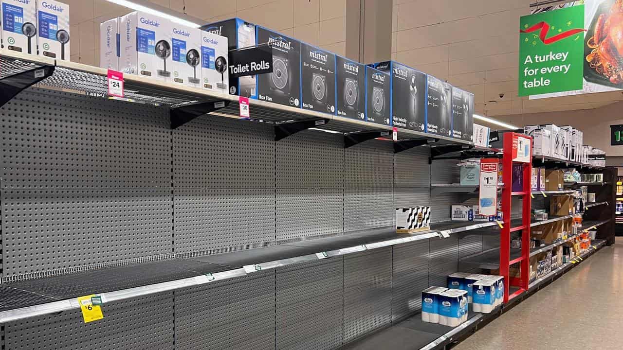 Shelves bare but union puts stock in talks with Woolies