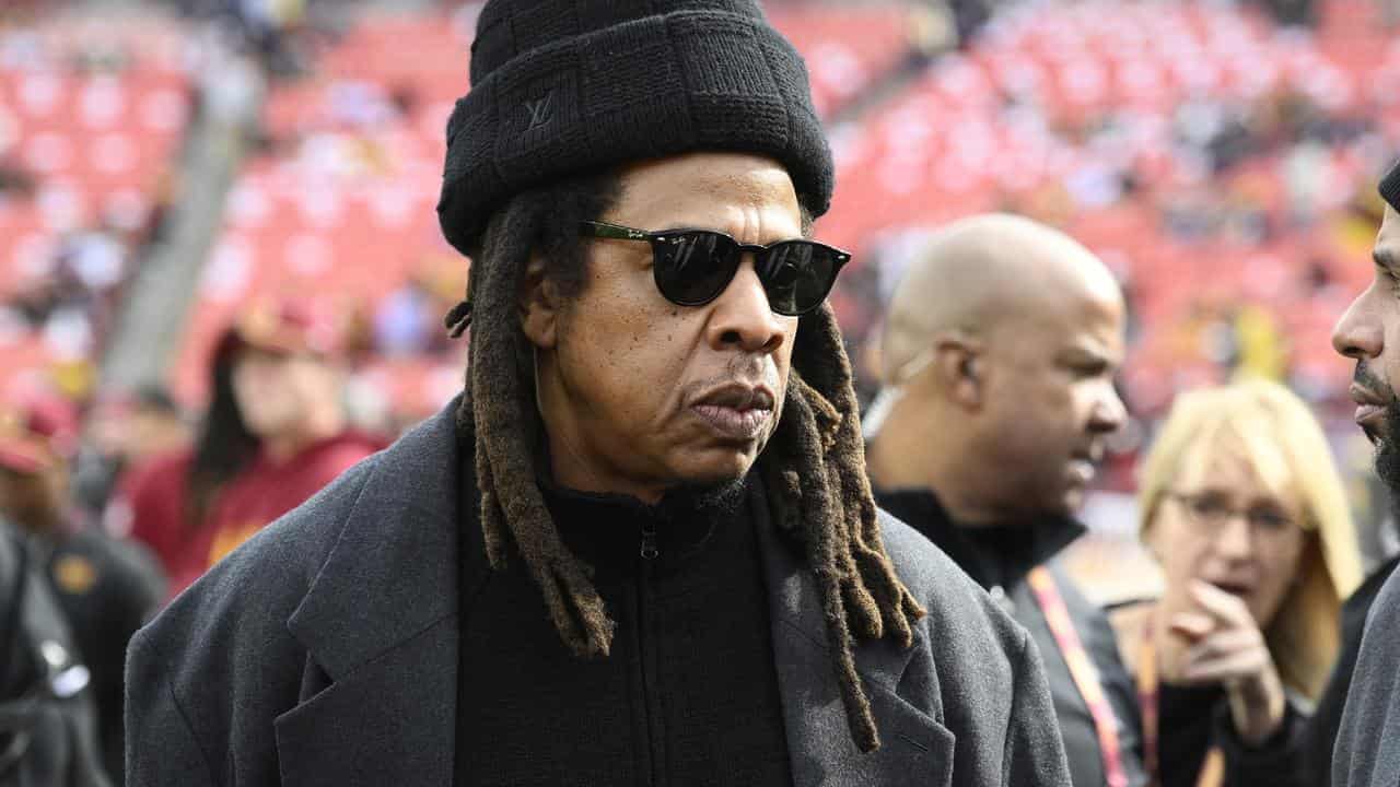 Rapper Jay-Z trades barbs with lawyer over rape claim