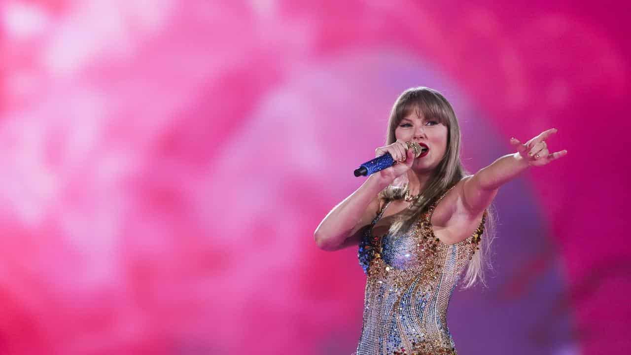 Billboard award record an early birthday gift for Swift