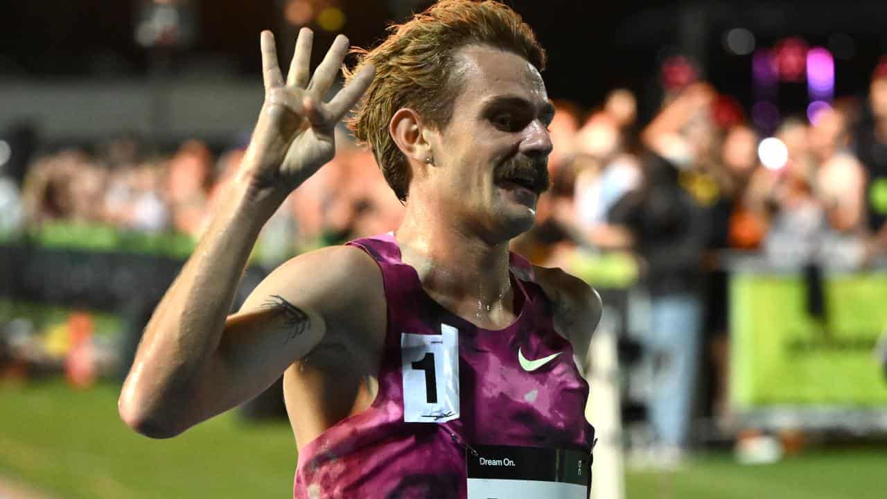 Aussie Jack Rayner wins fourth straight 10,000m title