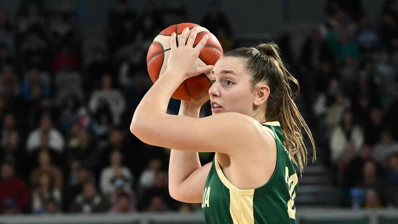 Lightning win first WNBL game since coach's exit