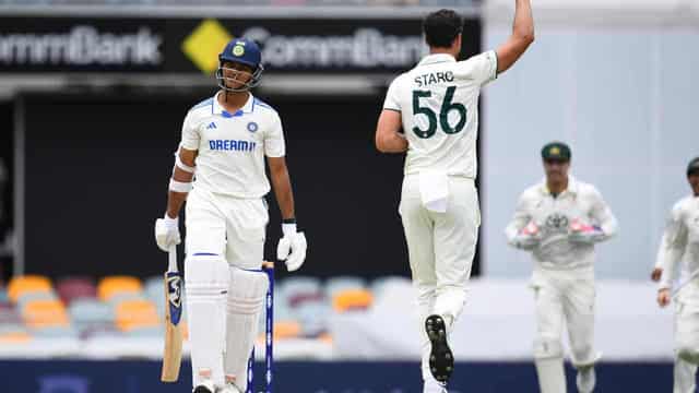 Australia run through India between rain delays