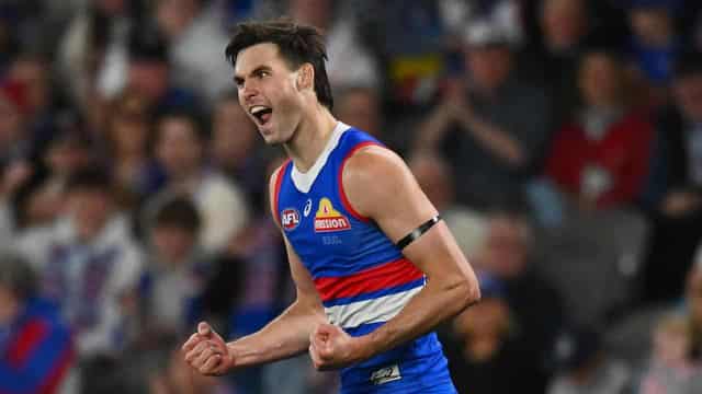 Western Bulldogs lock away young gun Darcy until 2029