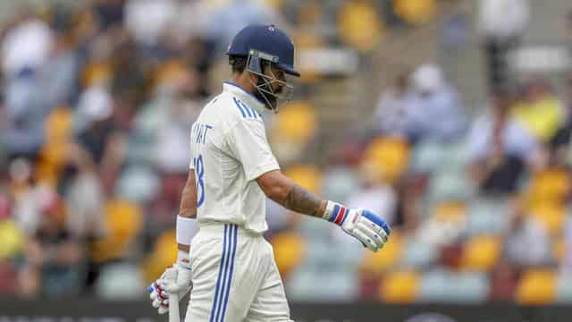 India's first innings woes deepen at Gabba