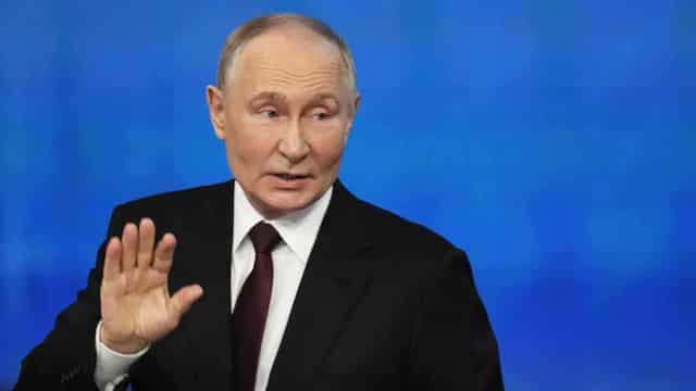 Russia has no preconditions for Ukraine talks: Putin