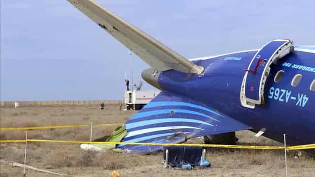 Putin apologises for 'tragic' Azerbaijan plane crash