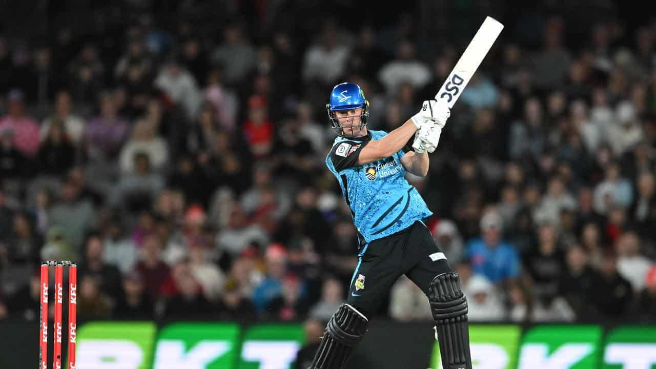 Lynn unleashes as Strikers break BBL losing streak