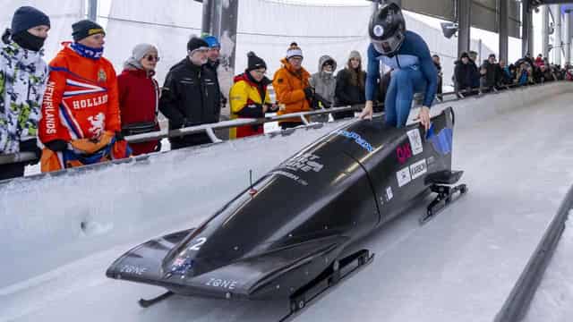 Aussie sledder Walker thunders to World Cup bronze