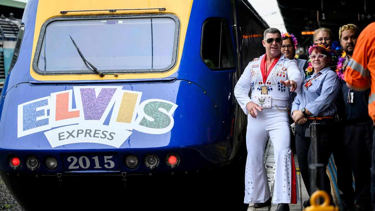 Kiwi King and Scottish swooner dazzle on Elvis Express