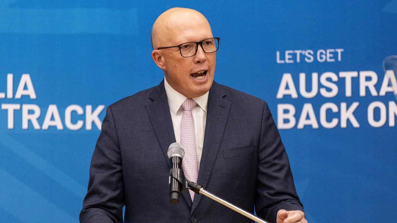 Dutton makes personal pitch at coalition campaign rally