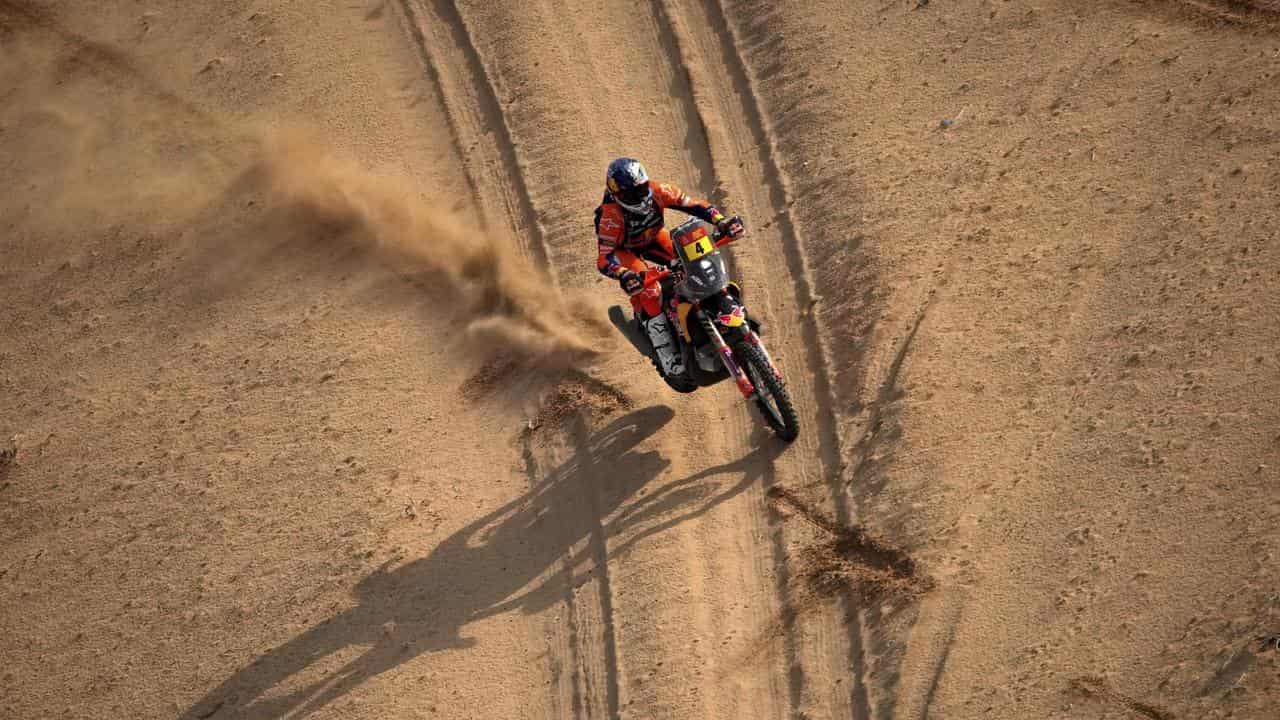 Sanders follows Price tracks with fifth Dakar stage win