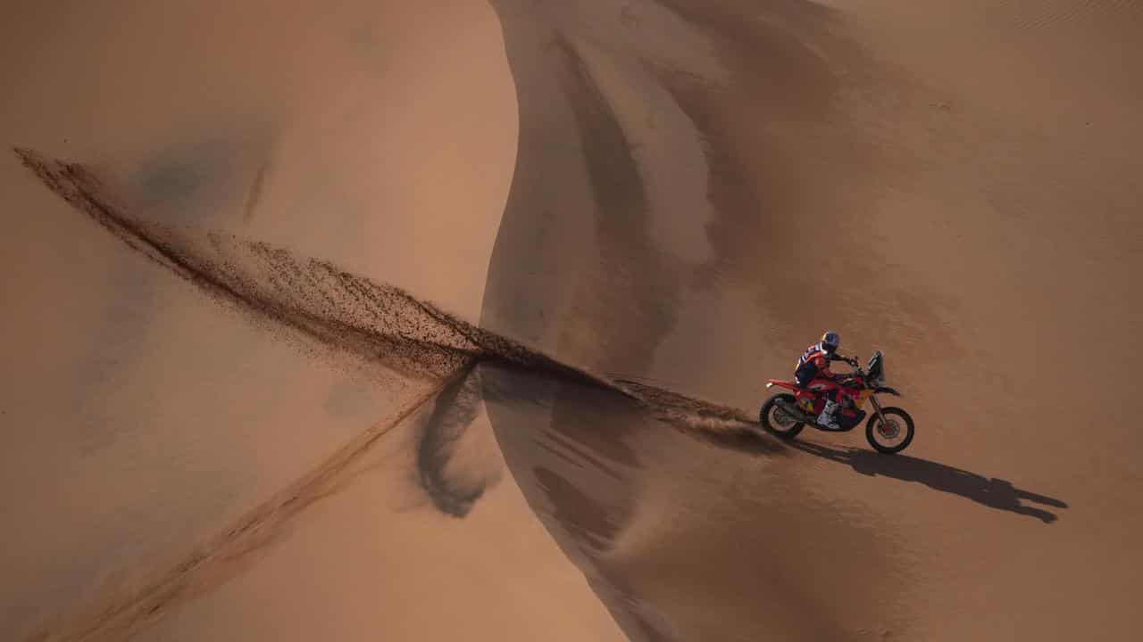 Sanders' lead trimmed but Aussie still Dakar favourite