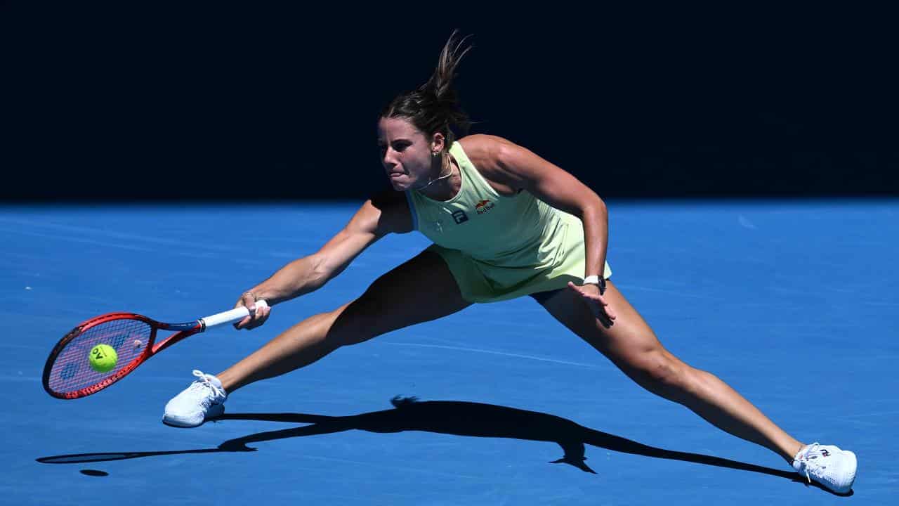 Navarro and Raducanu advance at Australian Open