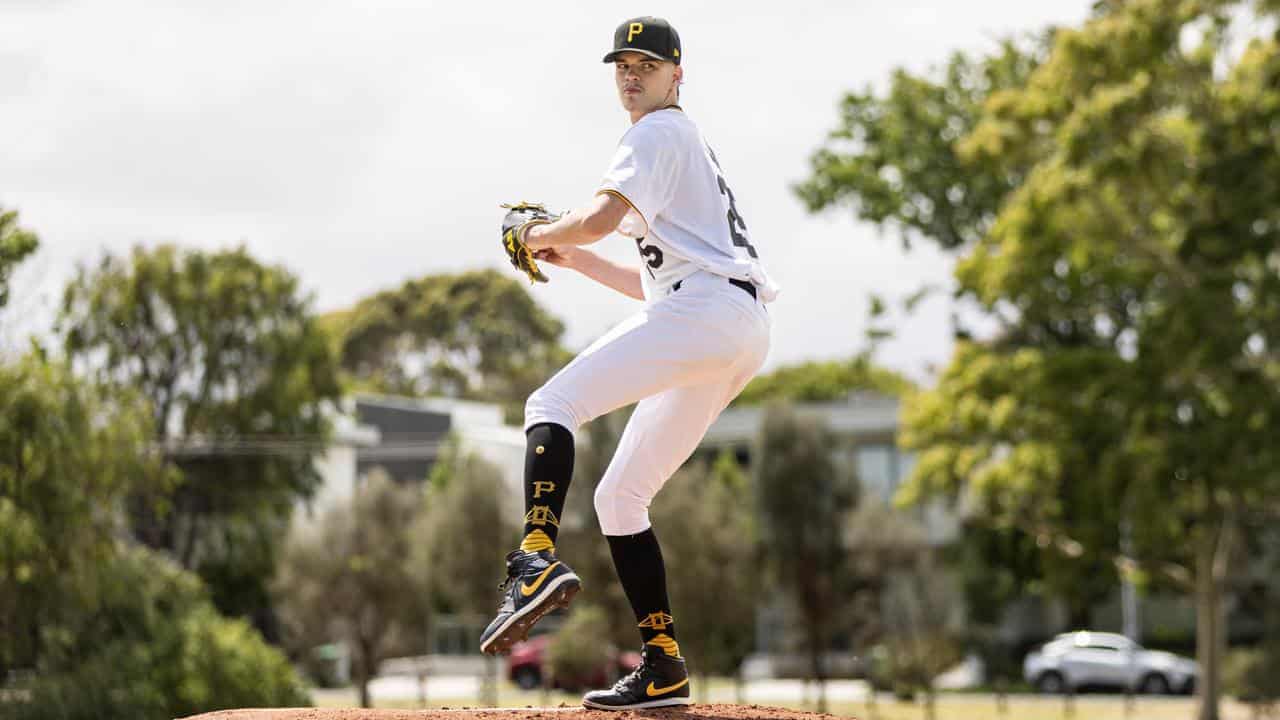 Son of Aussie Olympian joins MLB outfit Pirates