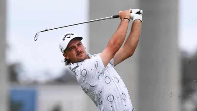 Aussie Micheluzzi sets hot pace in Dubai Desert Classic