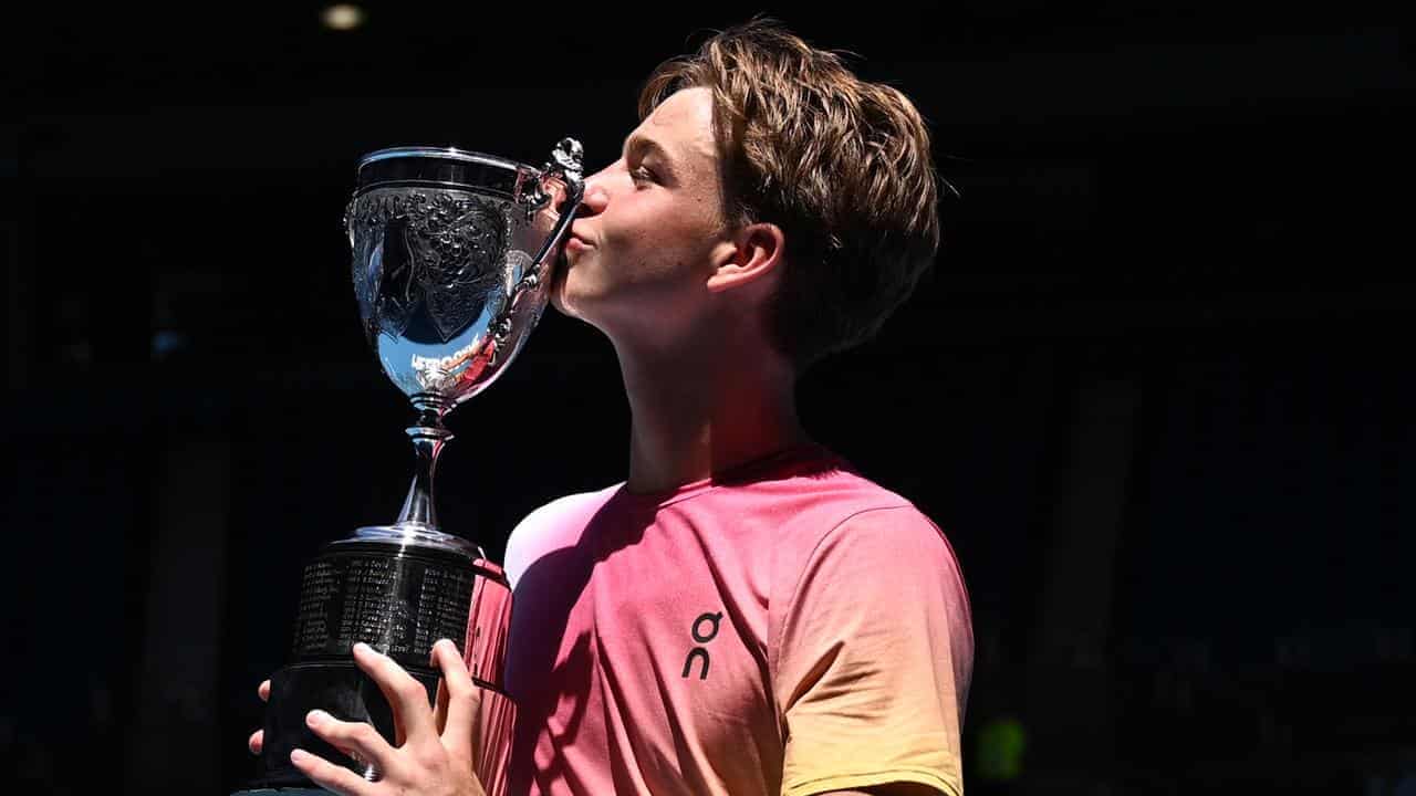 Another Swiss star surfaces with junior Open triumph