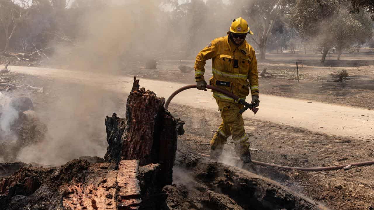 Be ready to flee warning as heat ramps up fire threat