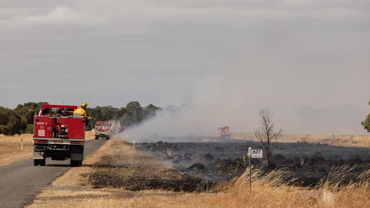 Dry spell to keep pressure on fire-ravaged state