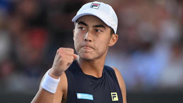 Aussie Hijikata delivers in Dallas indoor opener