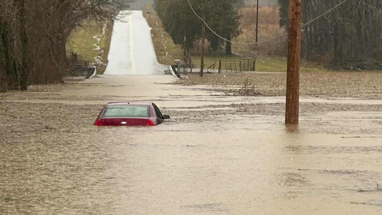 At least nine dead in US amid wild winter weather