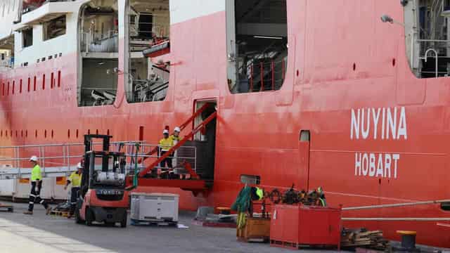 Rapid melting of 'sleeping giant' Antarctic glacier