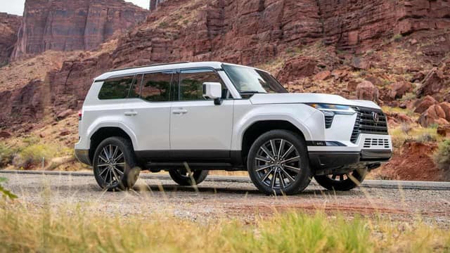 Lexus off-roader steers new course, poses Prado puzzle