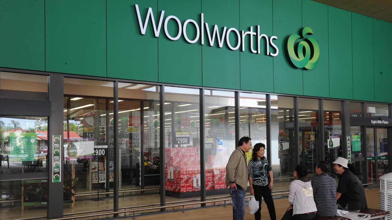 Woolworths profit hit by 17-day warehouse strike