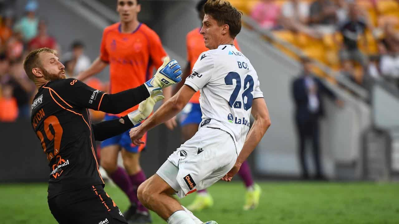 Victory secure point with late equaliser against Roar