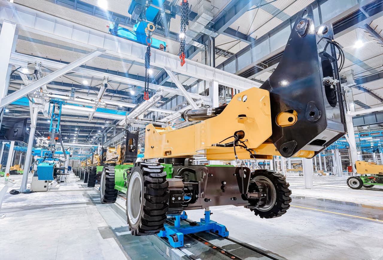 XCMG's Three Factories Recognized in China's 2024 National Green Factory List