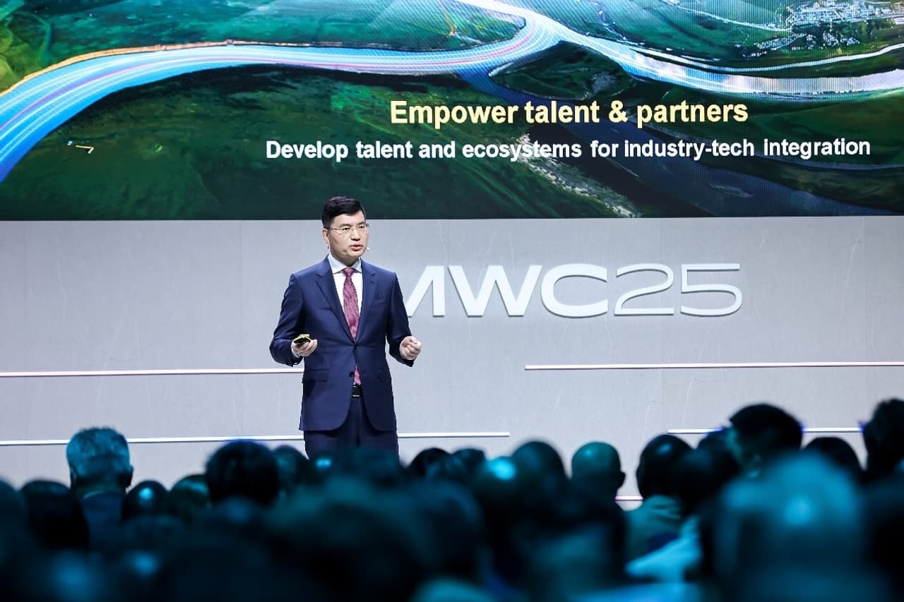 MWC Barcelona 2025: Huawei Unveils Global Showcases Alongside Customers and Launches 10 Industry Solutions with Partners