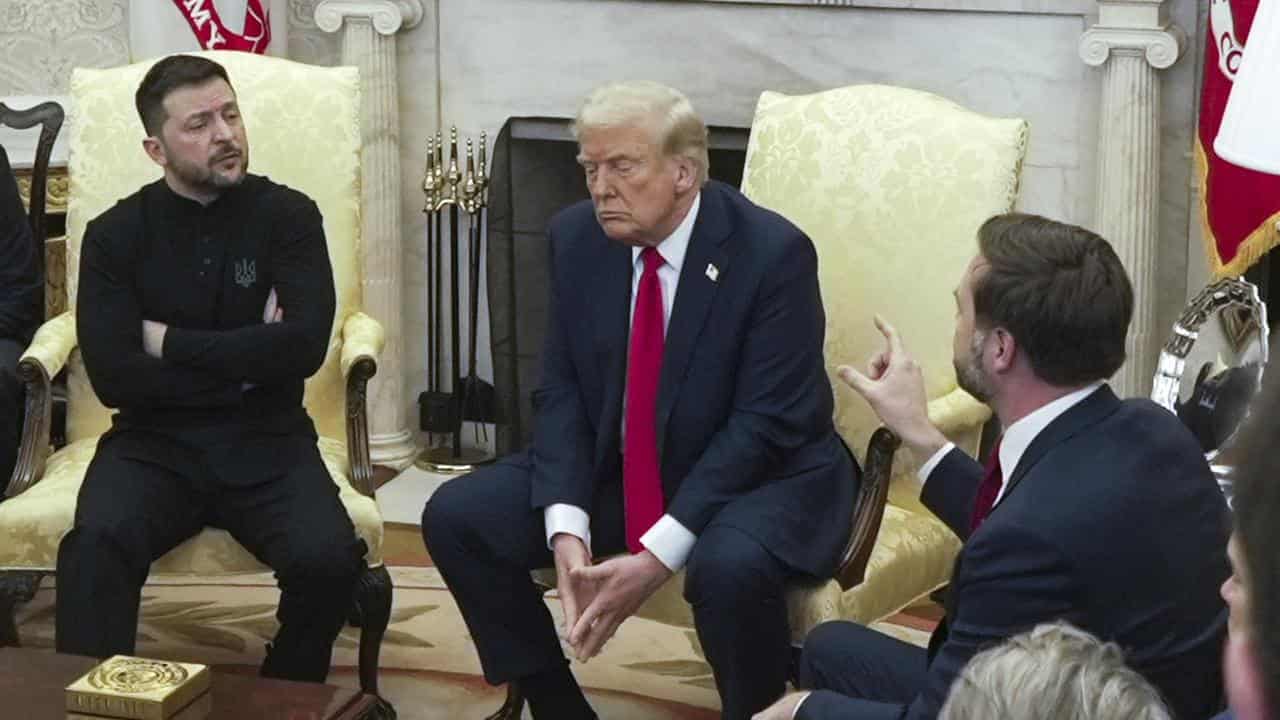 US cuts intelligence for Ukraine, pressing peace deal