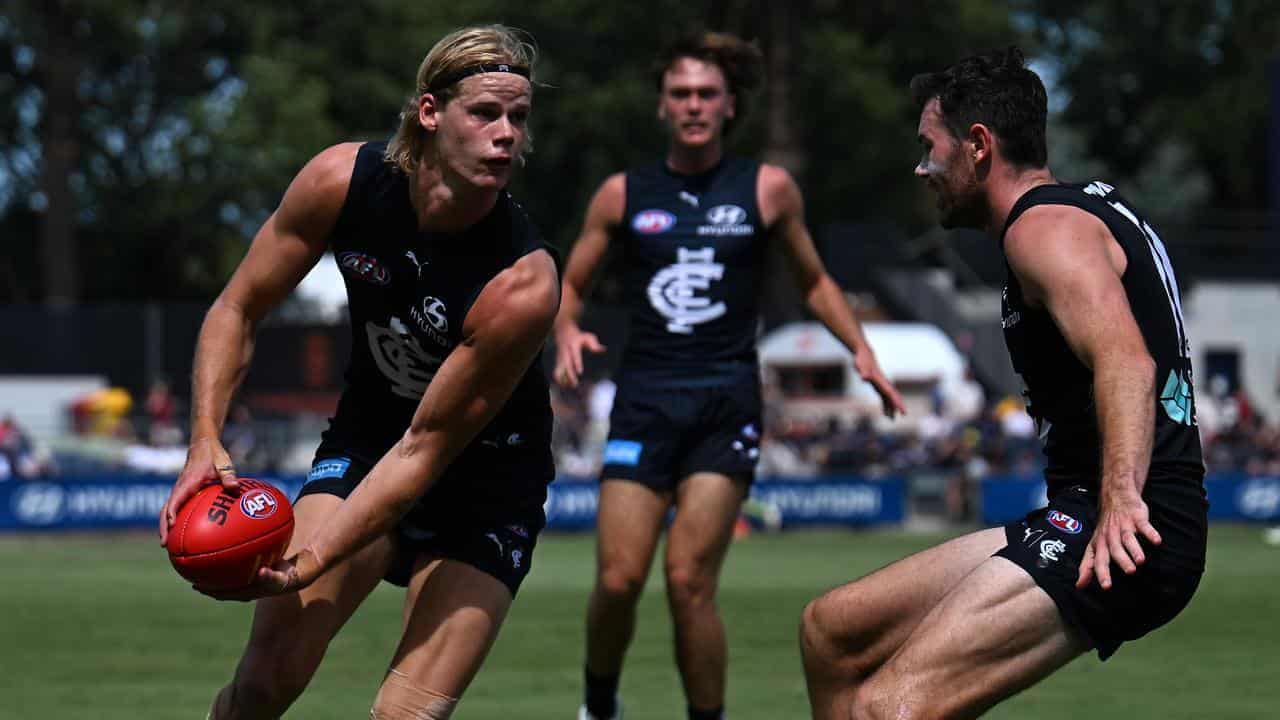 Blues' De Koning set to ruck and roll under microscope